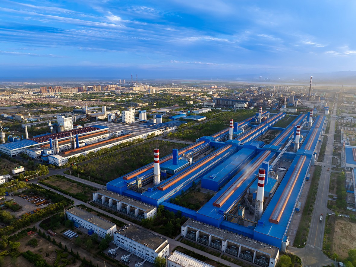 上图为山西新材料、山西铝业氧化铝、电解铝全产业链生产俯瞰图。 朱高峰 摄